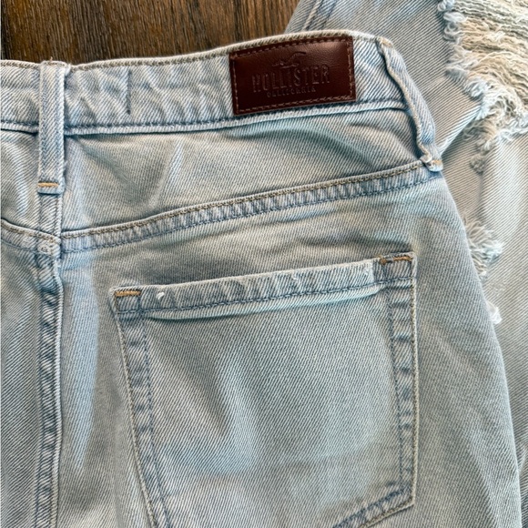 Hollister Women’s Ultra High-Rise Mom Distressed Vintage Stretch Jeans Size 26 - Picture 10 of 12